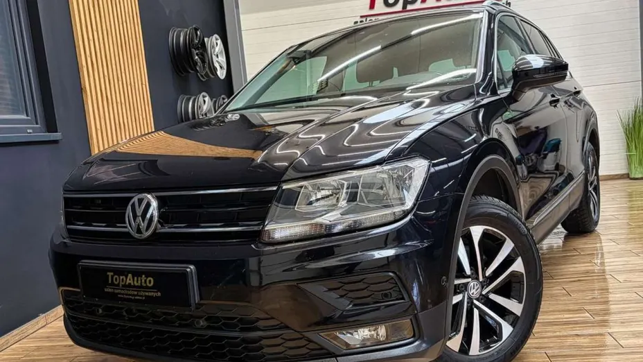 VOLKSWAGEN Tiguan -