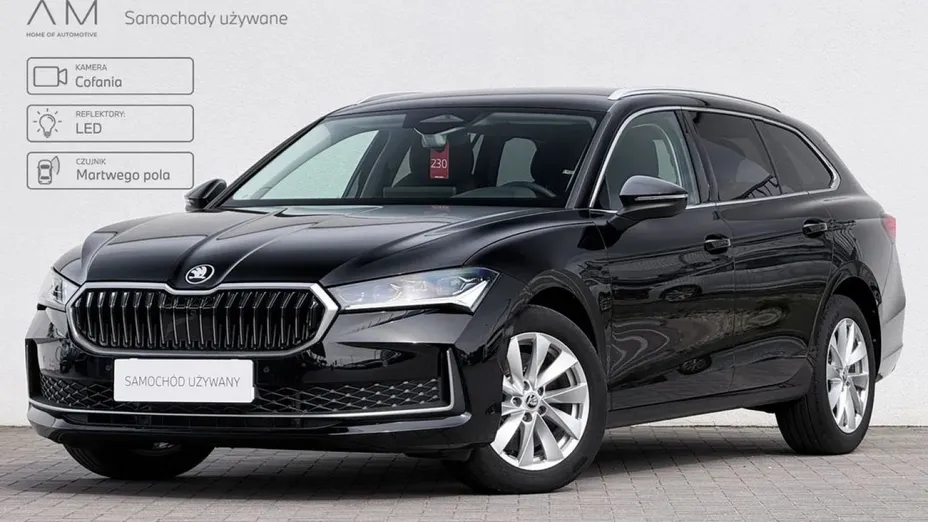 SKODA Superb -
