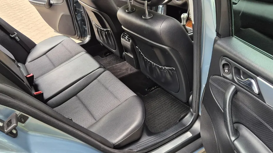 MERCEDES-BENZ C Klasa -