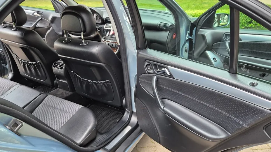 MERCEDES-BENZ C Klasa -