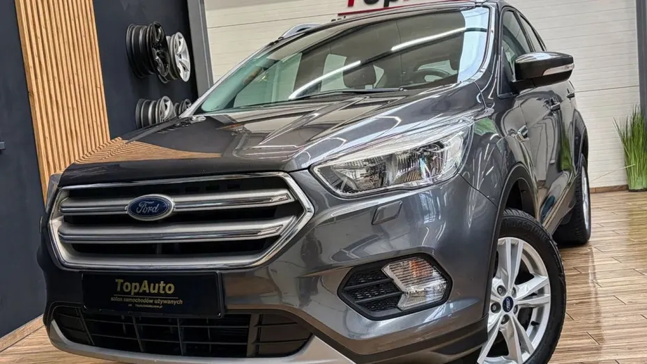 FORD Kuga -