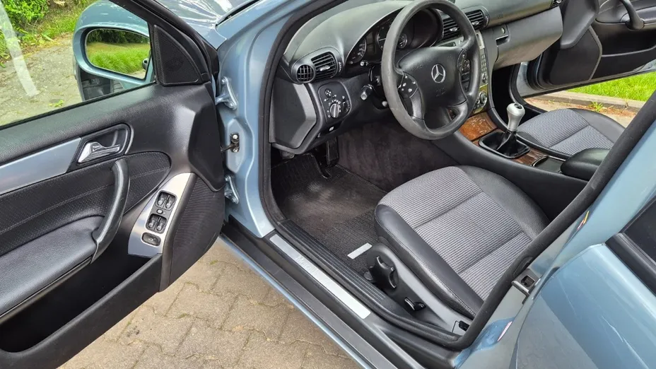 MERCEDES-BENZ C Klasa -