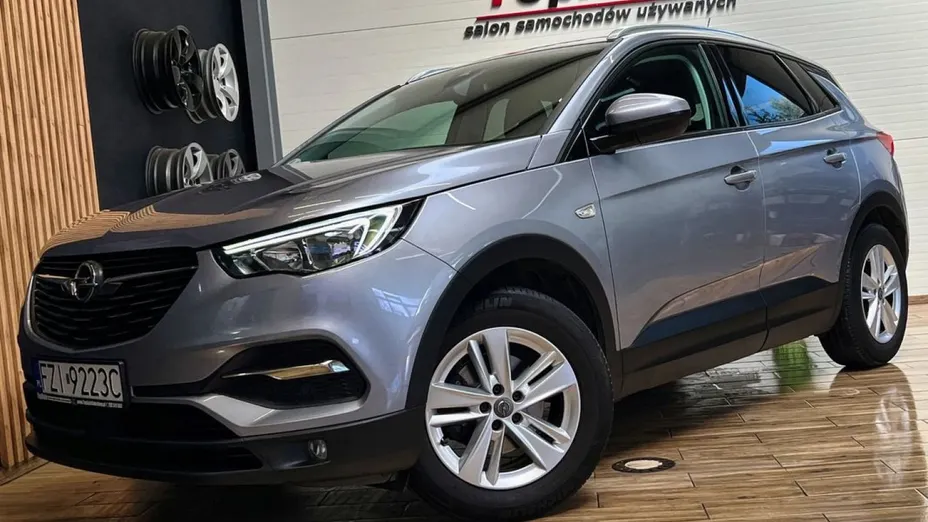 OPEL Grandland X -