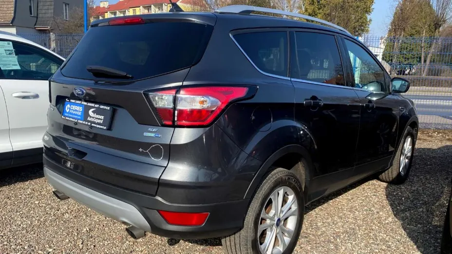 FORD Escape -