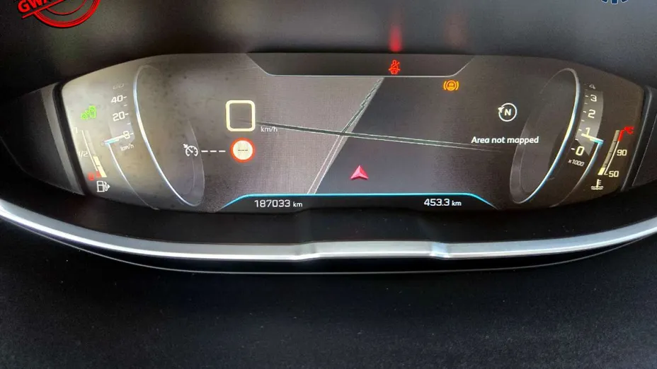 PEUGEOT 3008 -