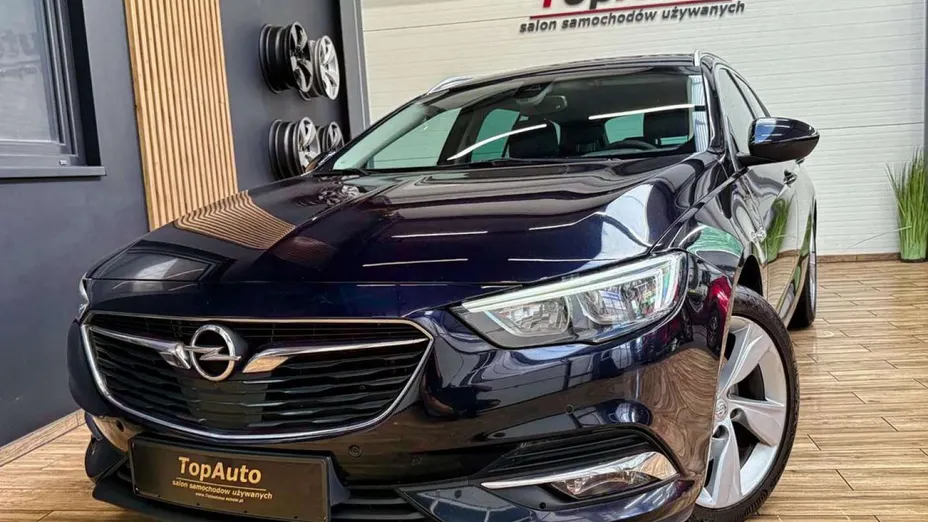 OPEL Insignia -