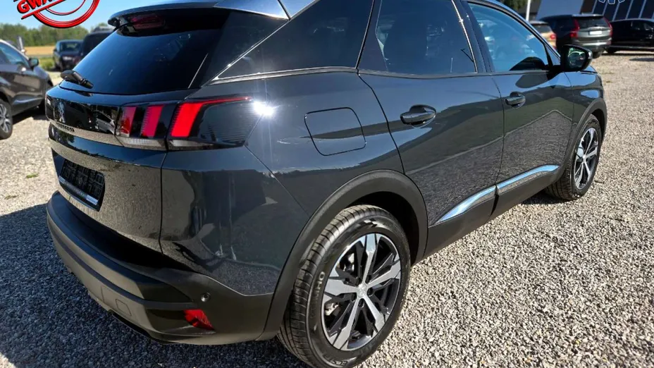 PEUGEOT 3008 -