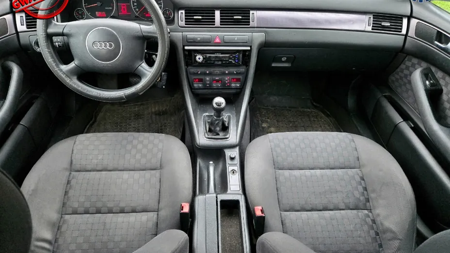 AUDI A6 -