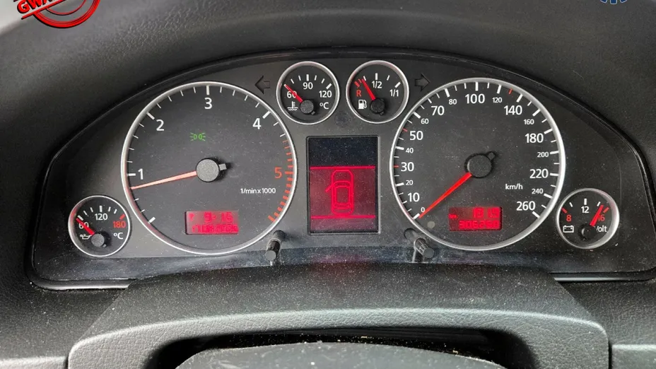 AUDI A6 -