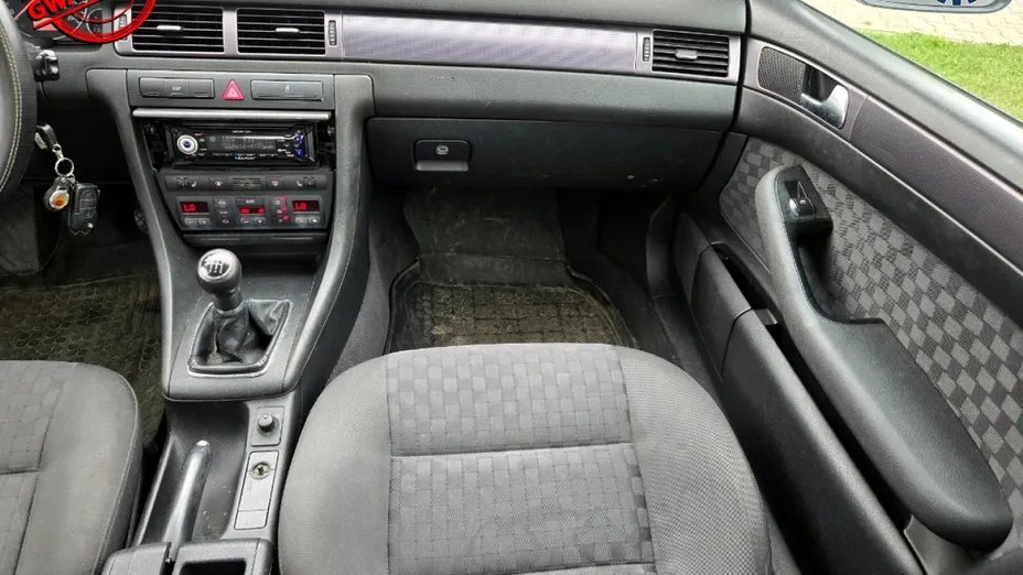 AUDI A6 -