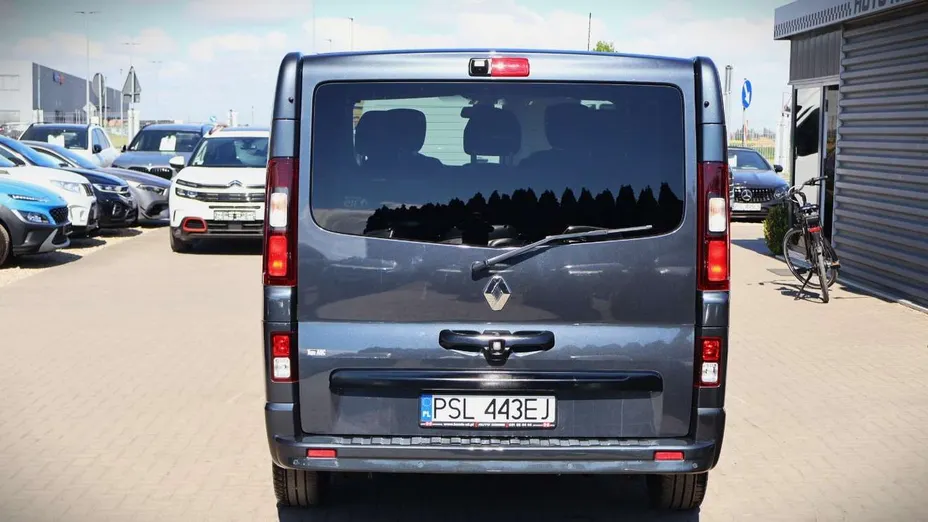 RENAULT Trafic -