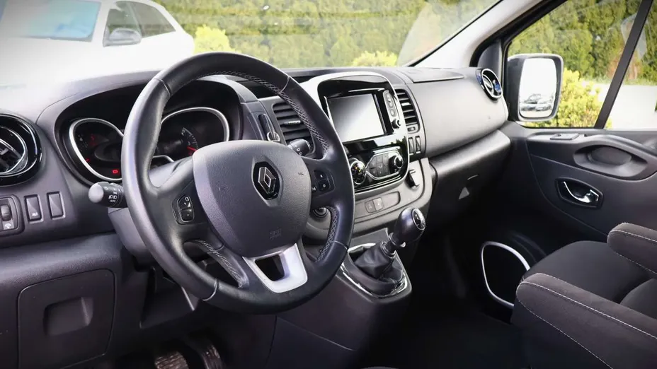 RENAULT Trafic -