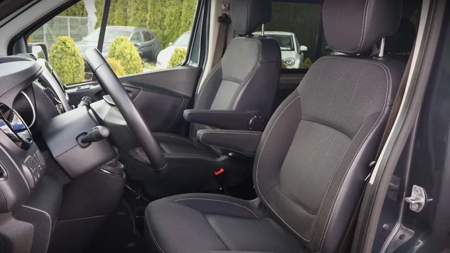 RENAULT Trafic -