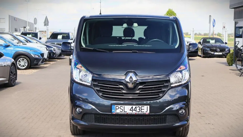 RENAULT Trafic -