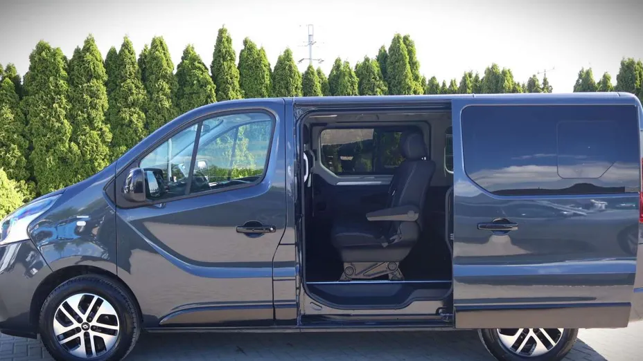 RENAULT Trafic -
