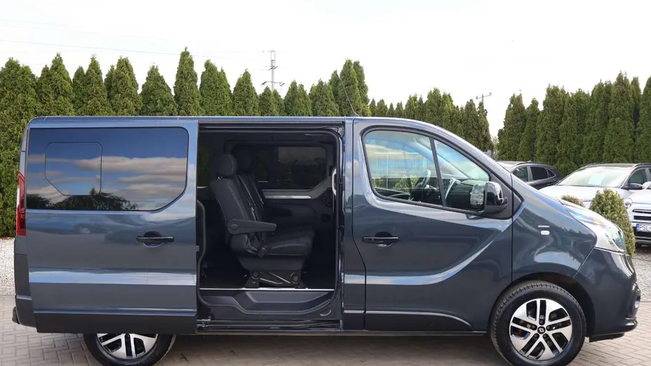 RENAULT Trafic -