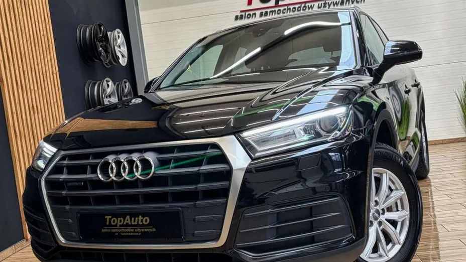 AUDI Q5 -