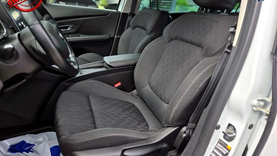 RENAULT Scenic -