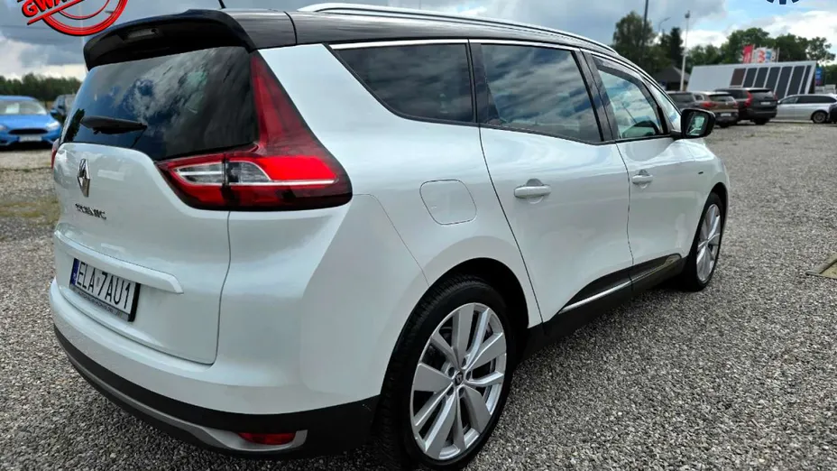 RENAULT Scenic -