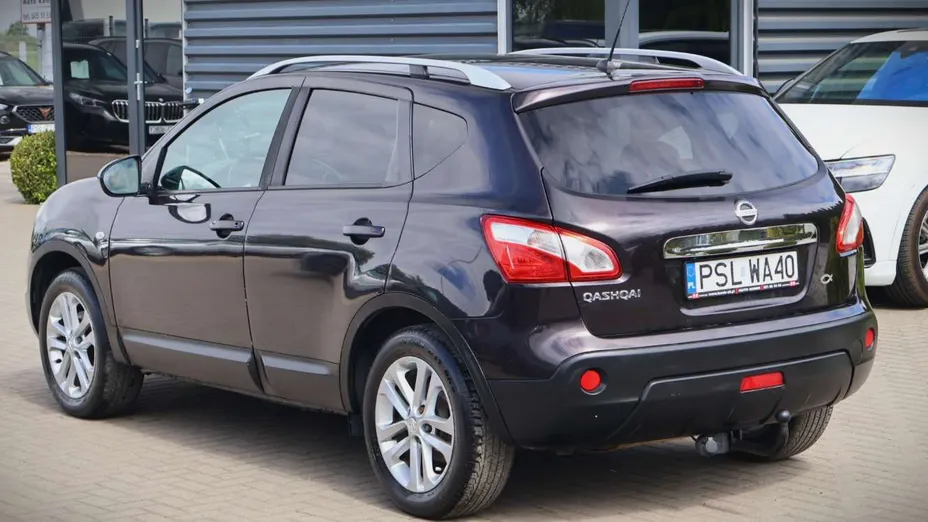 NISSAN Qashqai -