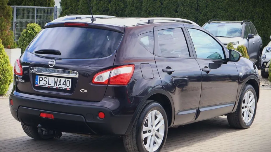NISSAN Qashqai -