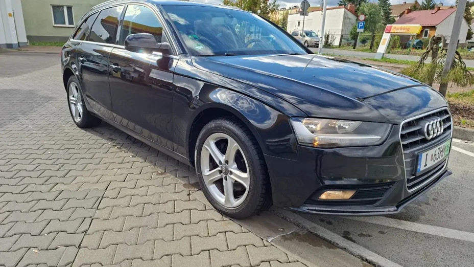 AUDI A4 -