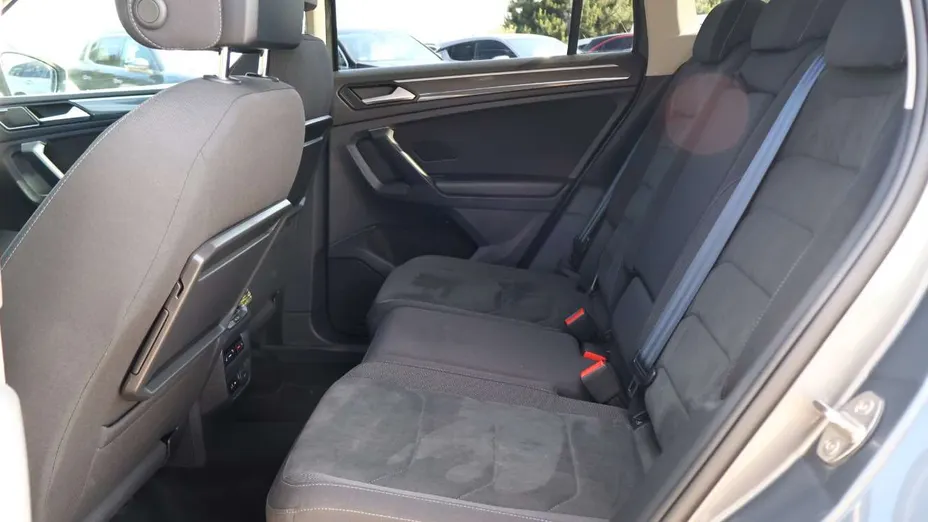 VOLKSWAGEN Tiguan -