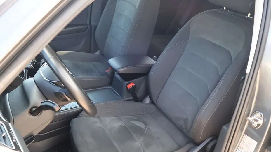 VOLKSWAGEN Tiguan -