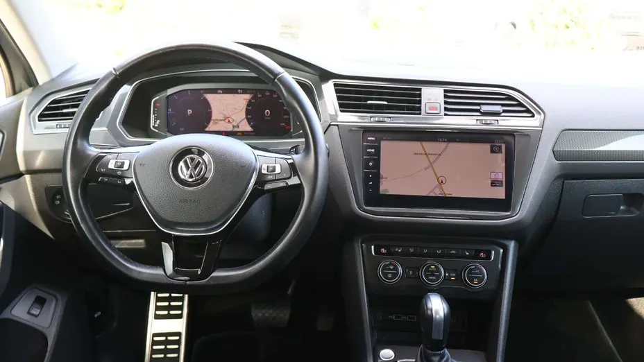 VOLKSWAGEN Tiguan -