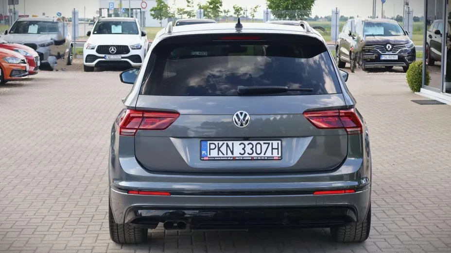 VOLKSWAGEN Tiguan -