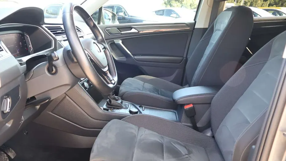VOLKSWAGEN Tiguan -