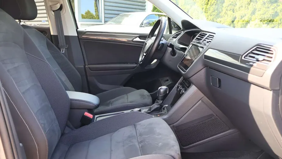 VOLKSWAGEN Tiguan -
