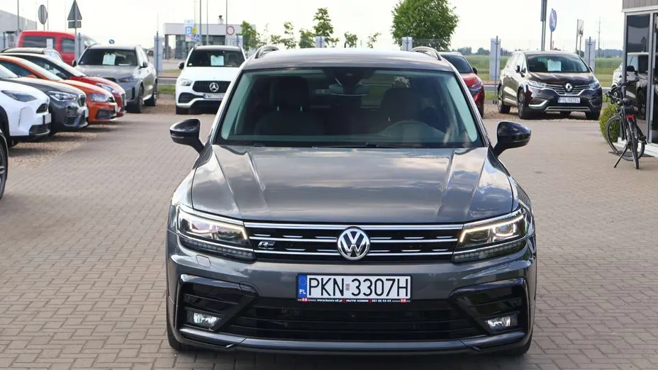 VOLKSWAGEN Tiguan -