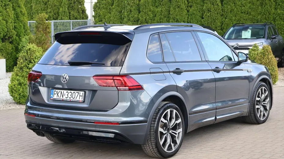 VOLKSWAGEN Tiguan -
