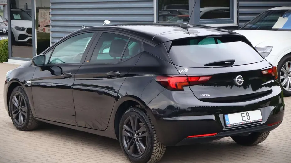 OPEL Astra -