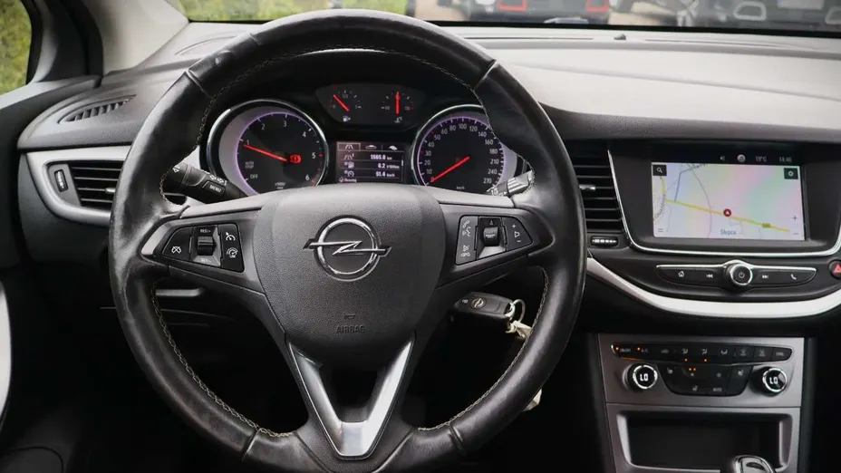 OPEL Astra -