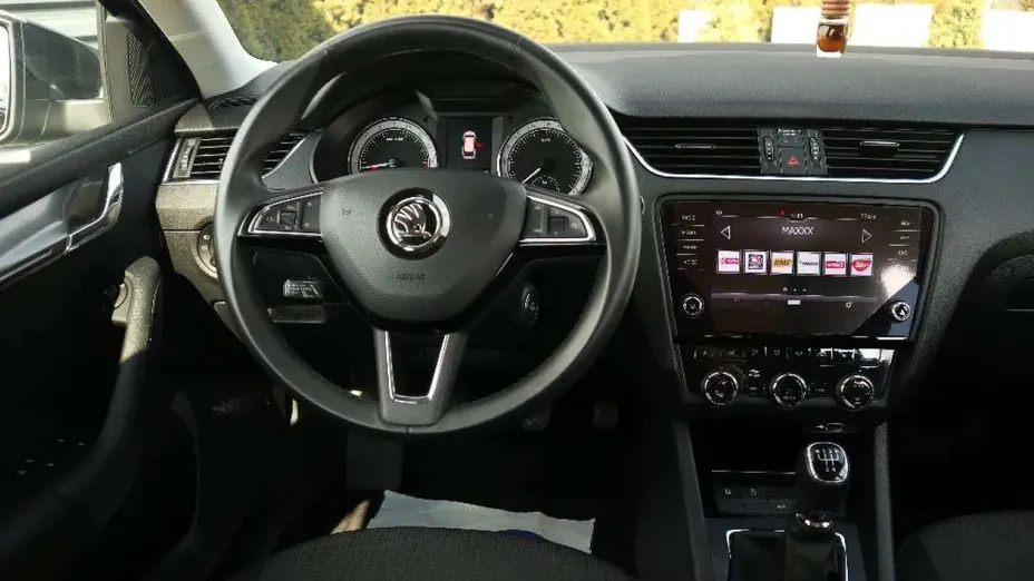 SKODA Octavia -