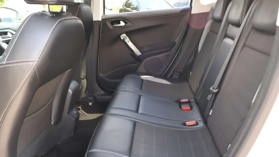 PEUGEOT 2008 -