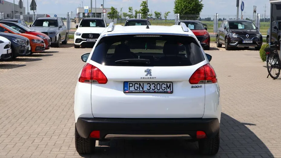 PEUGEOT 2008 -