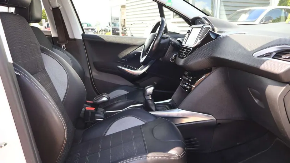 PEUGEOT 2008 -