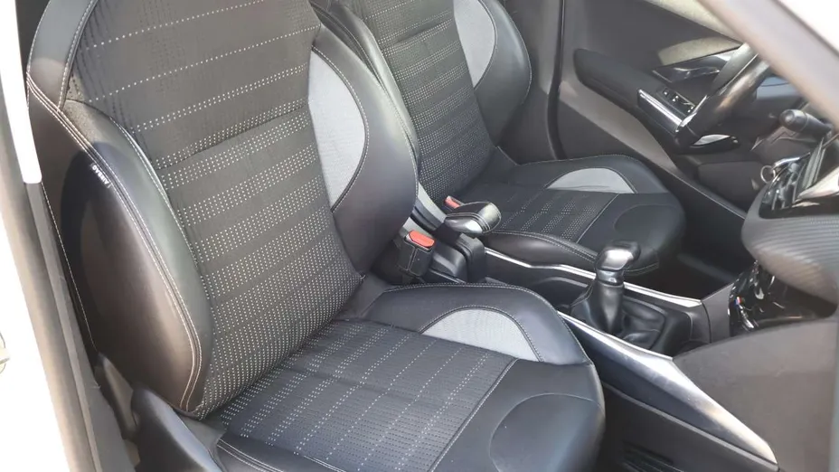 PEUGEOT 2008 -