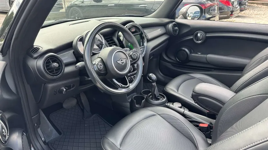 MINI Cooper -