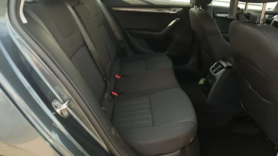 SKODA Octavia -