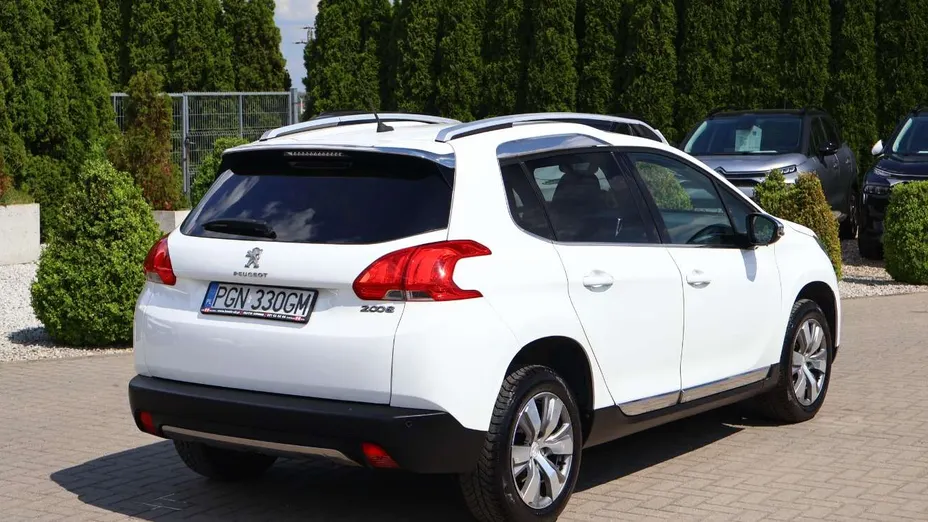 PEUGEOT 2008 -