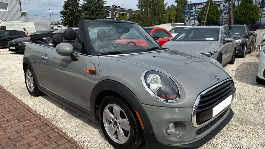 MINI Cooper -