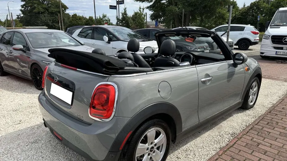 MINI Cooper -