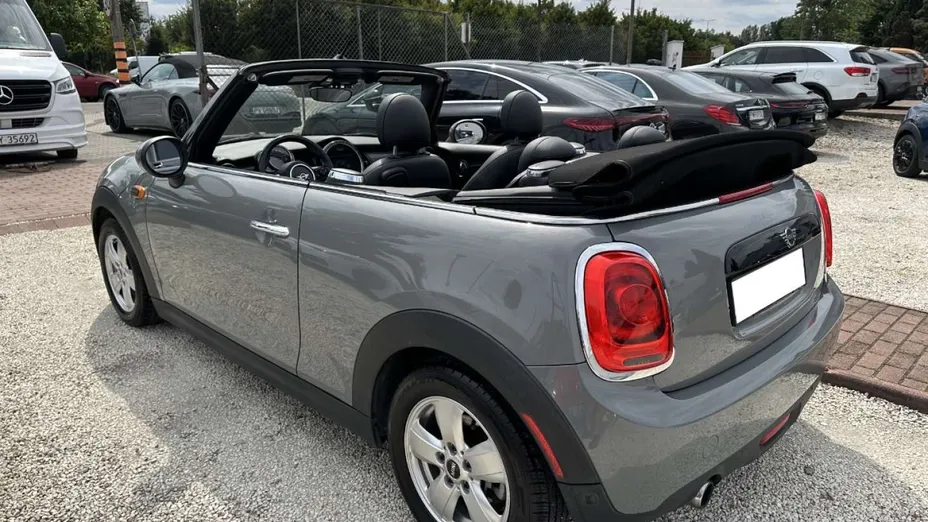 MINI Cooper -