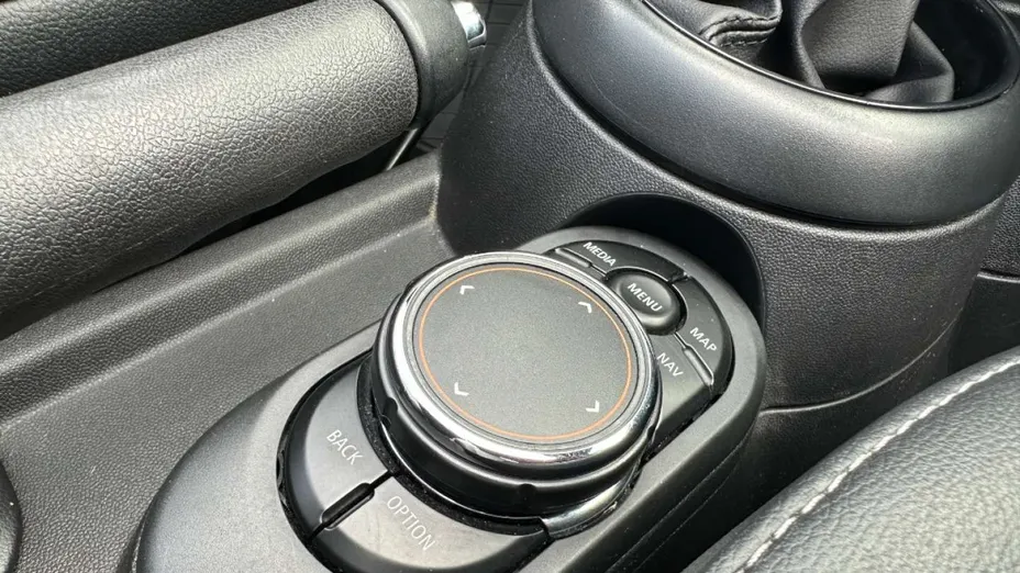 MINI Cooper -