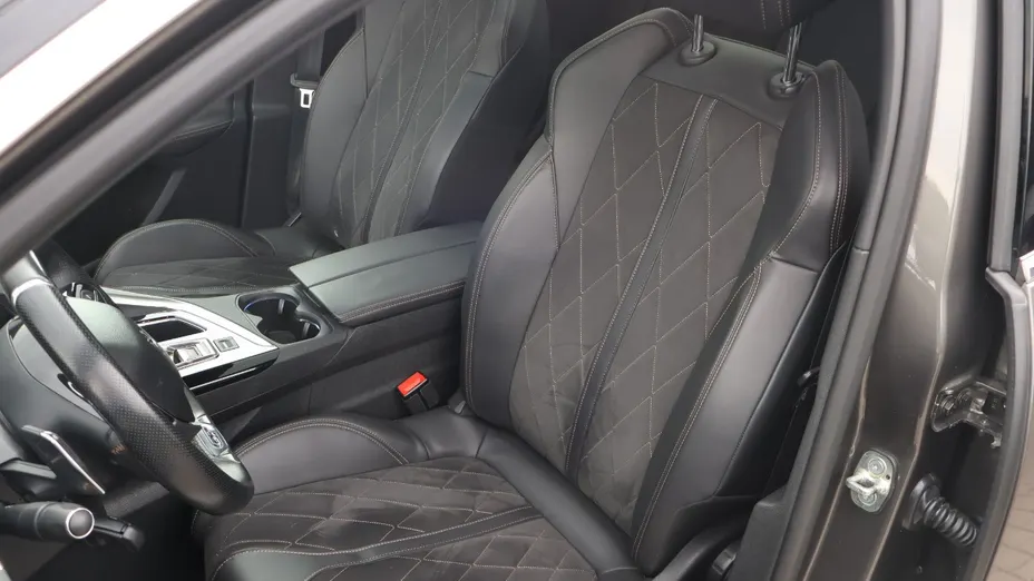 PEUGEOT 3008 -