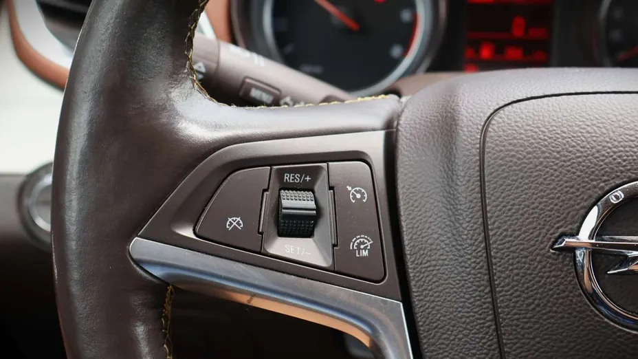 OPEL Mokka -